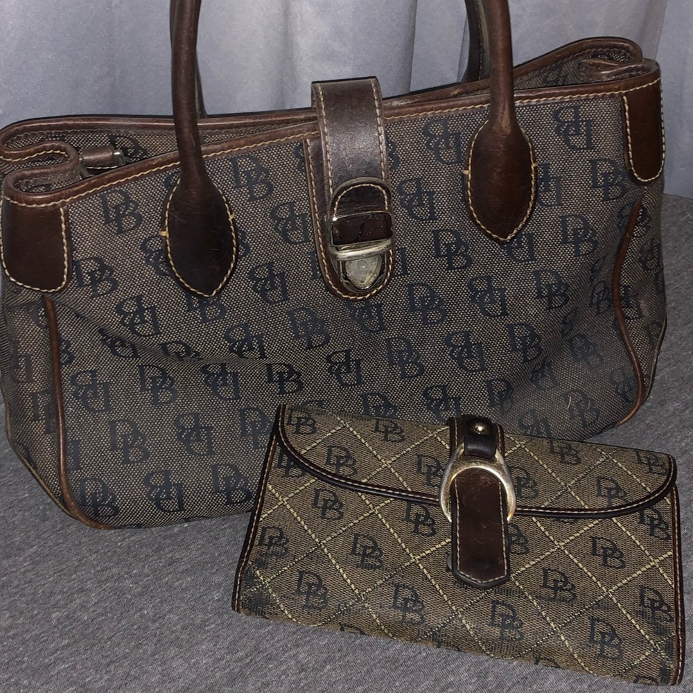 Dooney and Bourke purse and wallet set